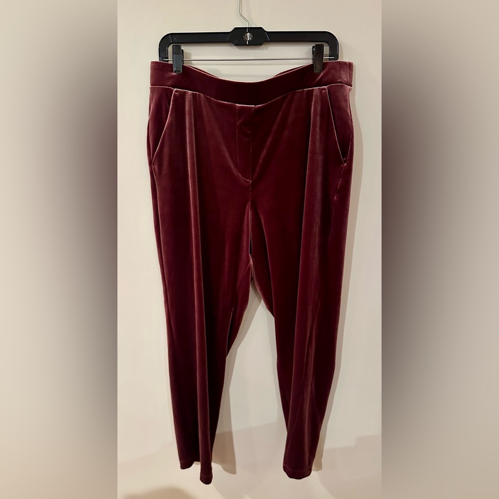 5/$25!! LOFT Mauve Velvet Pants